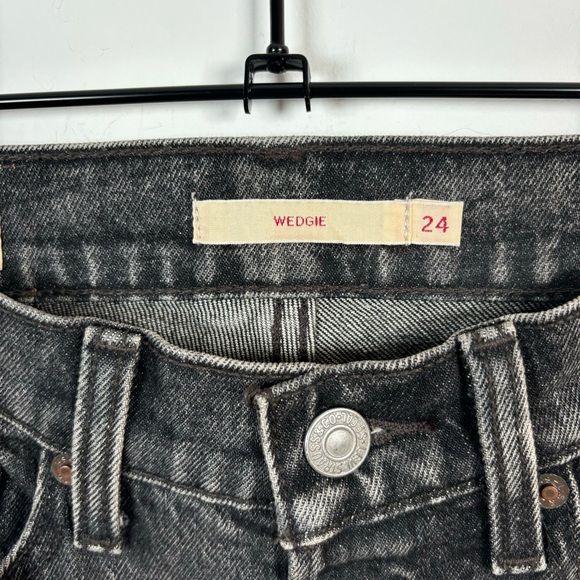 Levi’s Wedgie Jeans - Picture 9 of 13